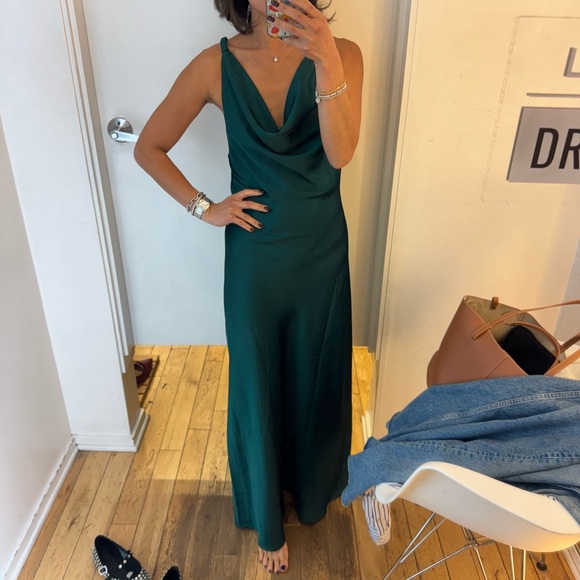 THE LATEST SCOOP
TWIST AND SHOUT CORD STRAP MAXI DRESS - Picture 5 of 5